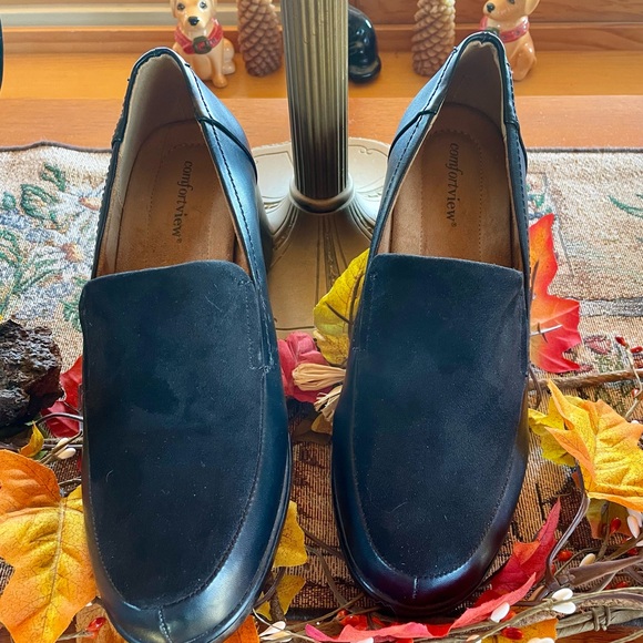 Comfortview Gladys Black Faux Suede Block Heel Loafers Size 8.5 WW shoes - Picture 10 of 13